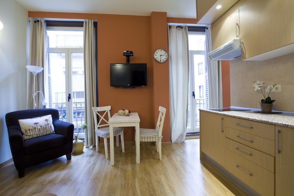 Viviendas Turisticas Duque De Alba Madrid Dış mekan fotoğraf